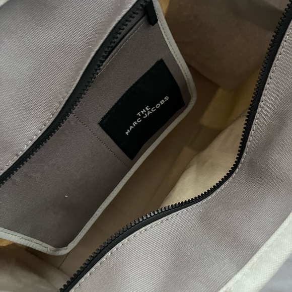 Marc Jacobs The Tote Bag (large) - Picture 2 of 4